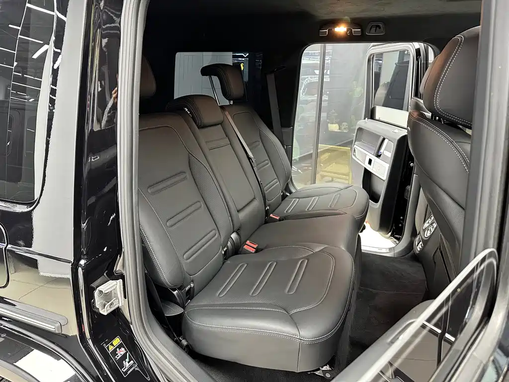 Mercedes-Benz Mercedes-Benz G-Class 2022 G 500 2023 - thumbnail 15