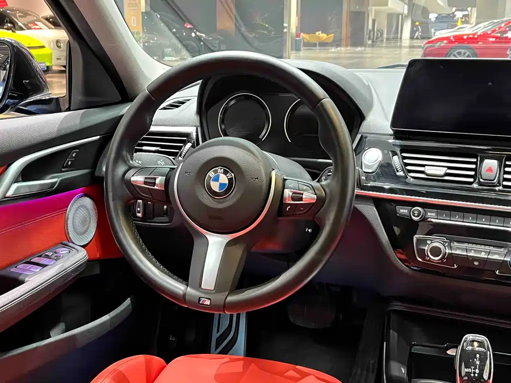 BMW BMW 1 Series 2023 125i M Sport Shadow Night Edition 2023 - thumbnail 12