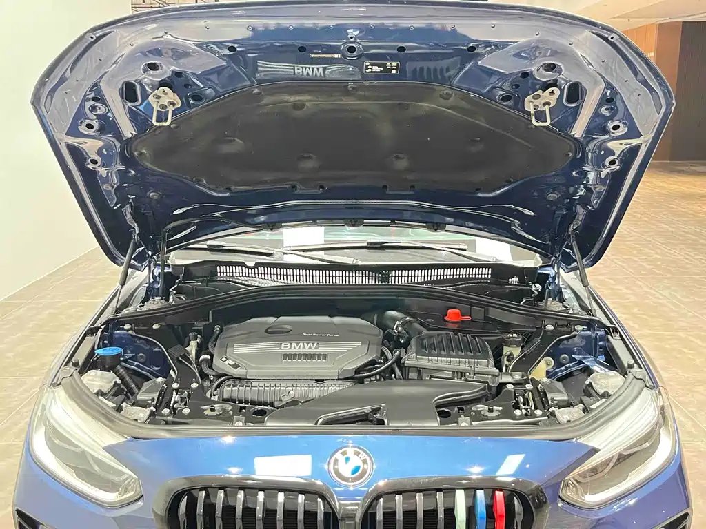 BMW BMW 1 Series 2023 125i M Sport Shadow Night Edition 2023 - thumbnail 27