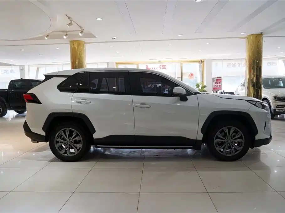 Toyota RAV4 2024 2.0L CVT 2WD Fashion Edition 2025 - thumbnail 15
