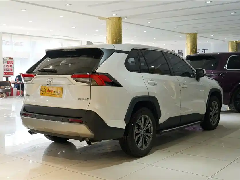 Toyota RAV4 2024 2.0L CVT 2WD Fashion Edition 2025 - thumbnail 18