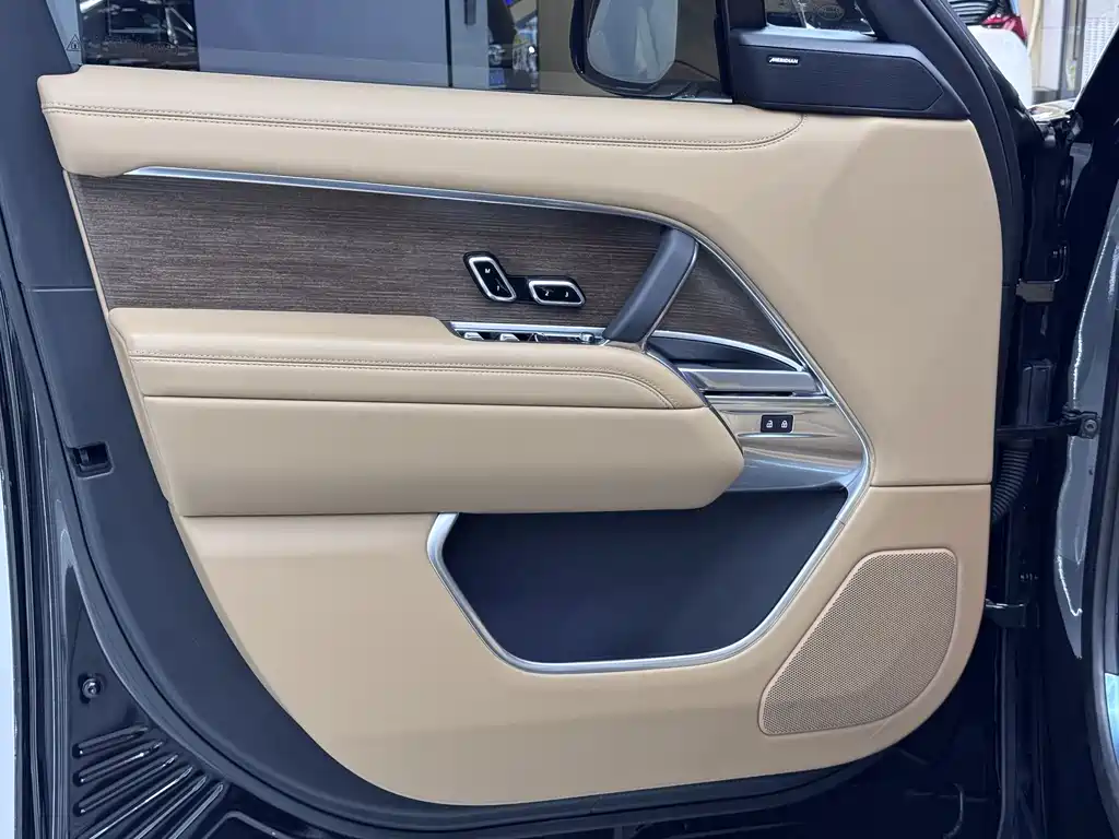 Land Rover Range Rover 2025 3.0 L6 400PS Autobiography Long Wheelbase 2024 - thumbnail 9