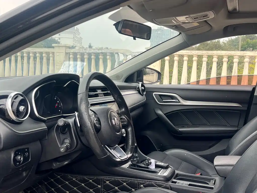 MG MG6 2017 20T Automatic Luxury Smart Connect Edition China V 2018 - thumbnail 6