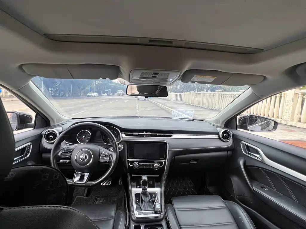 MG MG6 2017 20T Automatic Luxury Smart Connect Edition China V 2018 - thumbnail 8