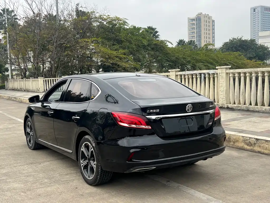 MG MG6 2017 20T Automatic Luxury Smart Connect Edition China V 2018 - thumbnail 13