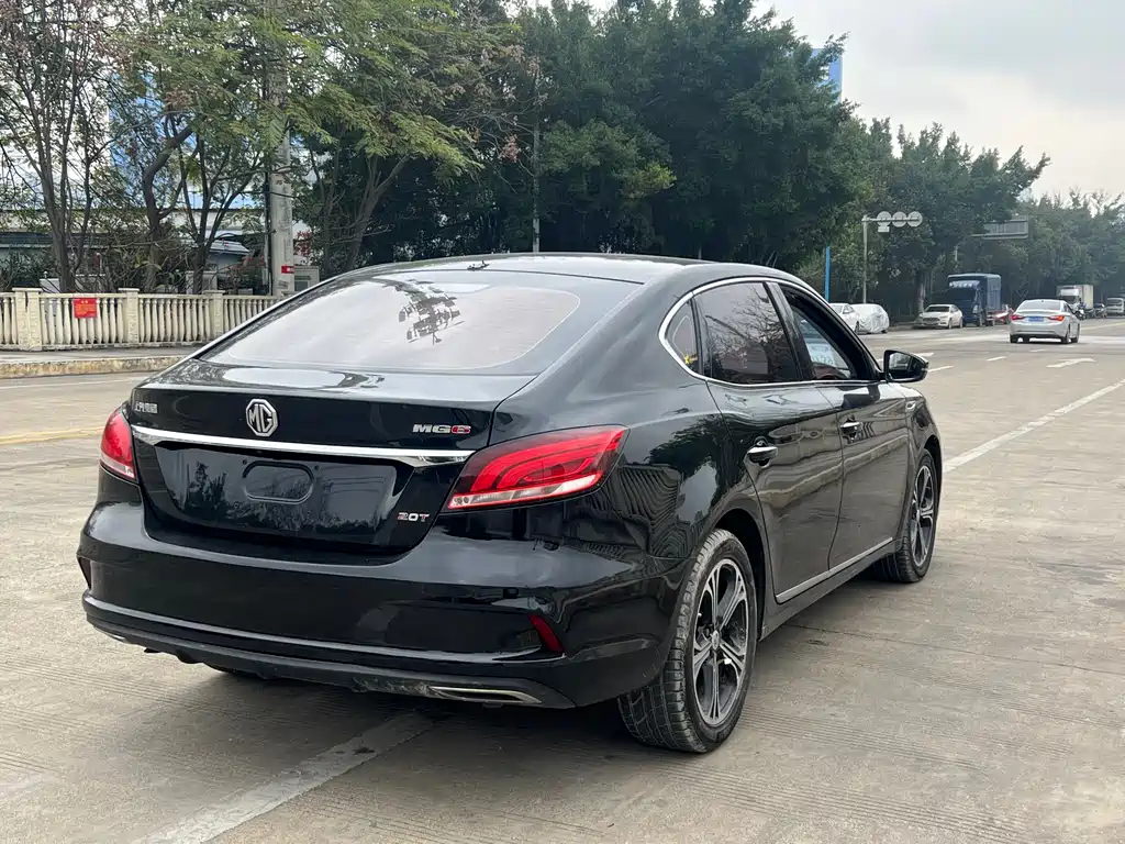 MG MG6 2017 20T Automatic Luxury Smart Connect Edition China V 2018 - thumbnail 14