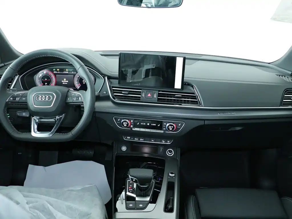 Audi Audi Q5L 2026 45th Anniversary Edition 40 TFSI Luxury Dynamic Model 2026 - thumbnail 8