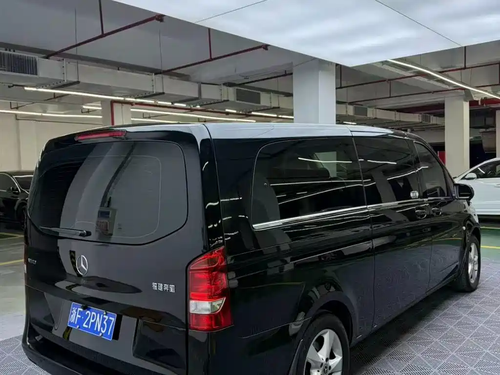 Mercedes-Benz Vito 2020 2.0T Elite 7-seater 2021 - thumbnail 5
