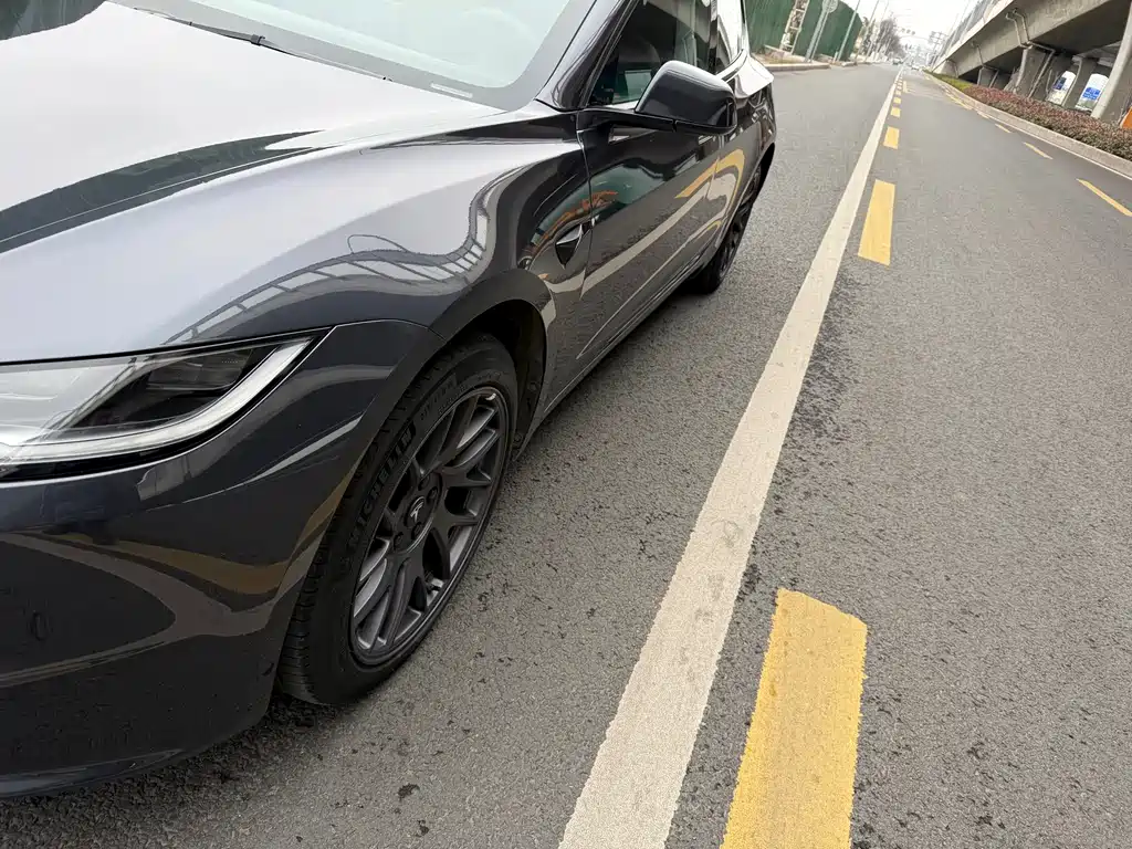 Tesla Model 3 2025 Rear-Wheel Drive 2024 - thumbnail 3