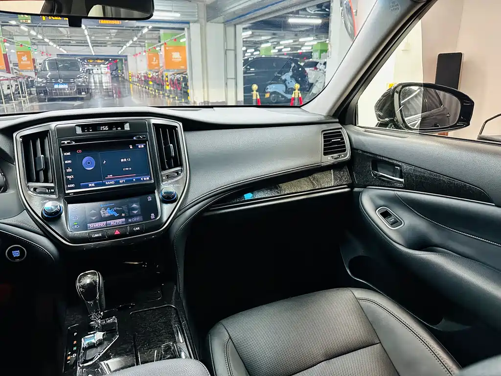 Toyota Crown 2018 2.0T Fashion Edition 2018 - thumbnail 11