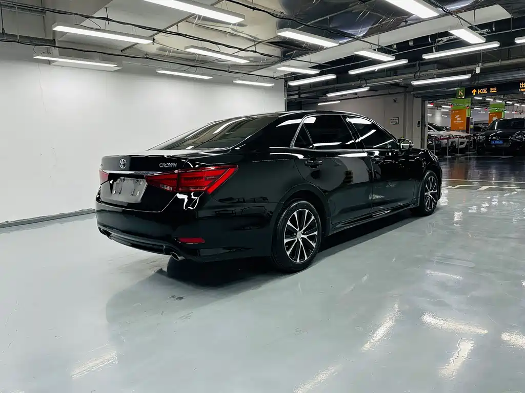 Toyota Crown 2018 2.0T Fashion Edition 2018 - thumbnail 18