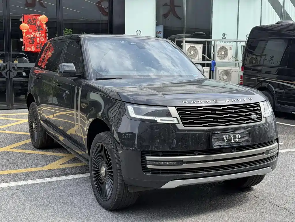 Land Rover Range Rover 2023 3.0 L6 400PS Vogue Long Wheelbase 2023 - thumbnail 3