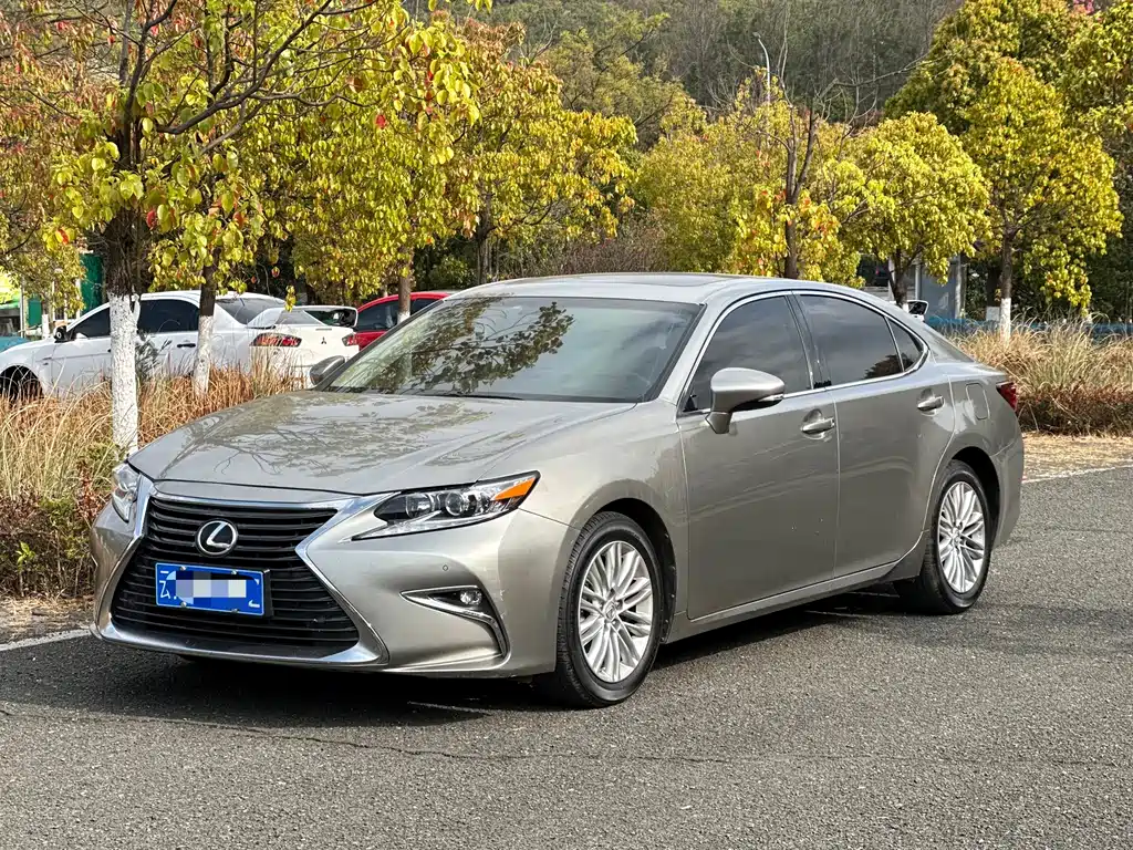 Lexus Lexus ES 2015 ES 200 Luxury Edition 2017
