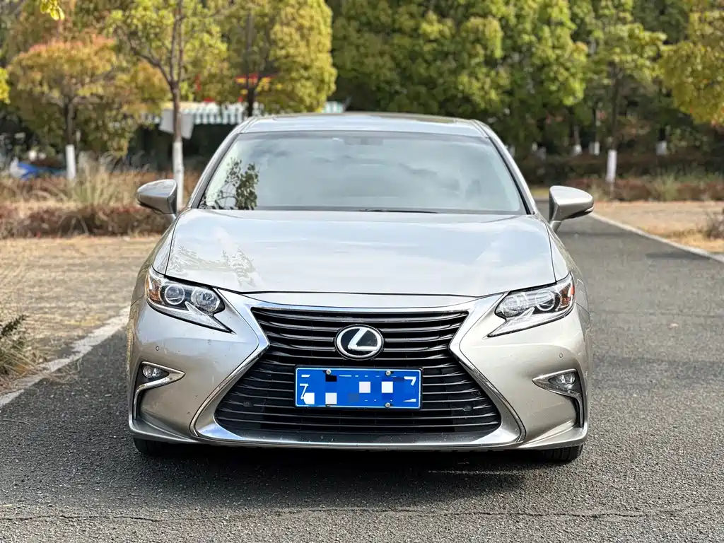 Lexus Lexus ES 2015 ES 200 Luxury Edition 2017 - thumbnail 2
