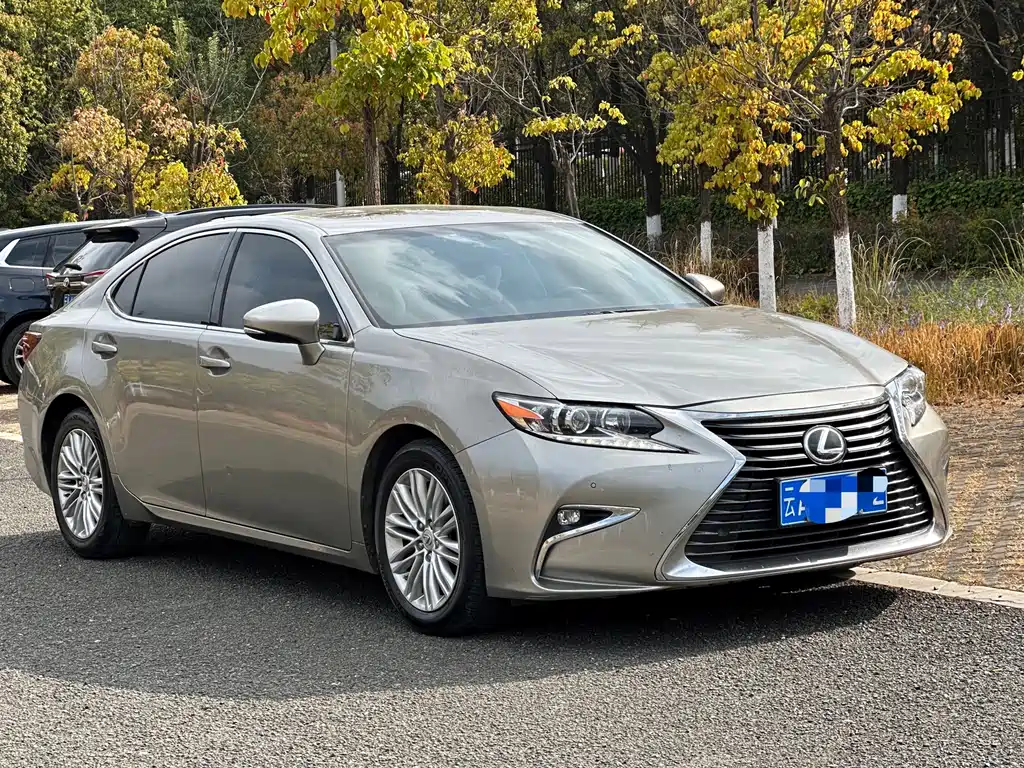 Lexus Lexus ES 2015 ES 200 Luxury Edition 2017 - thumbnail 3