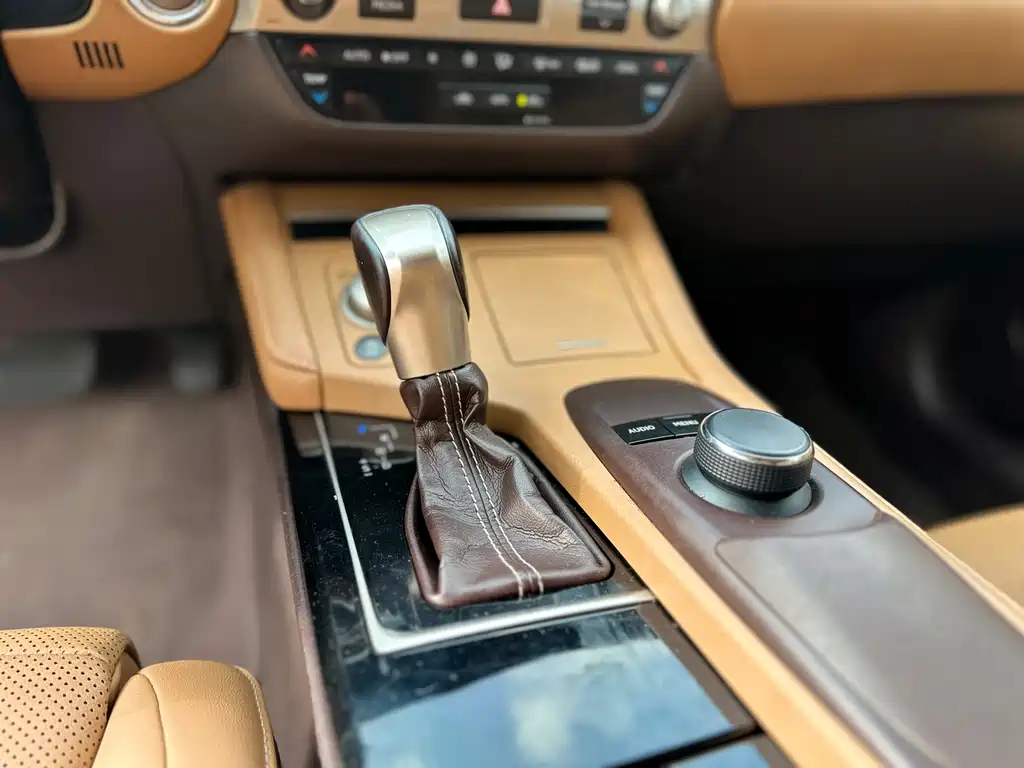 Lexus Lexus ES 2015 ES 200 Luxury Edition 2017 - thumbnail 14