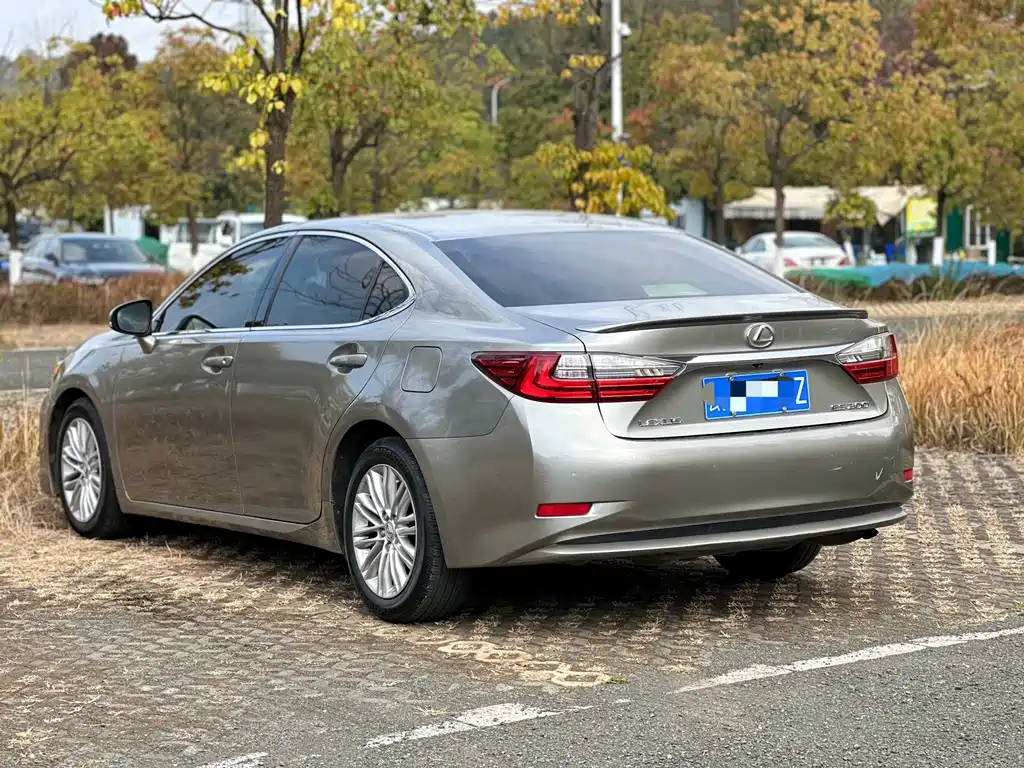 Lexus Lexus ES 2015 ES 200 Luxury Edition 2017 - thumbnail 22