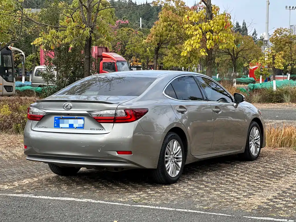 Lexus Lexus ES 2015 ES 200 Luxury Edition 2017 - thumbnail 24