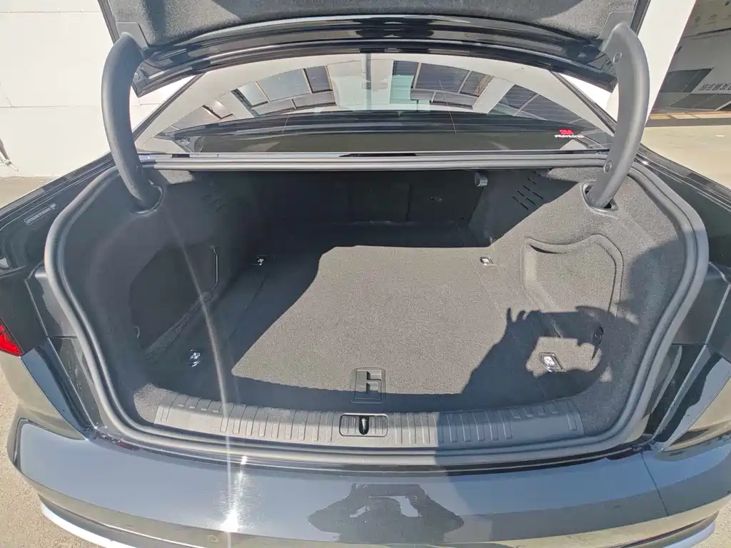 Audi Audi A6L 2023 Facelift 45 TFSI quattro Premium Dynamic Edition 2023 - thumbnail 12