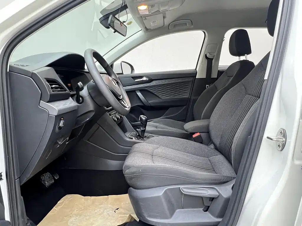 Volkswagen Tharu 2022 280TSI Front-Wheel Drive Style Edition 2022 - thumbnail 13
