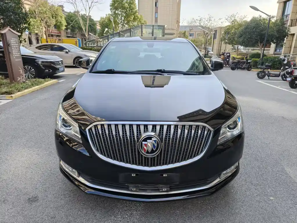 Buick Buick LaCrosse 2013 2.4L SIDI Leading Comfort Edition 2016