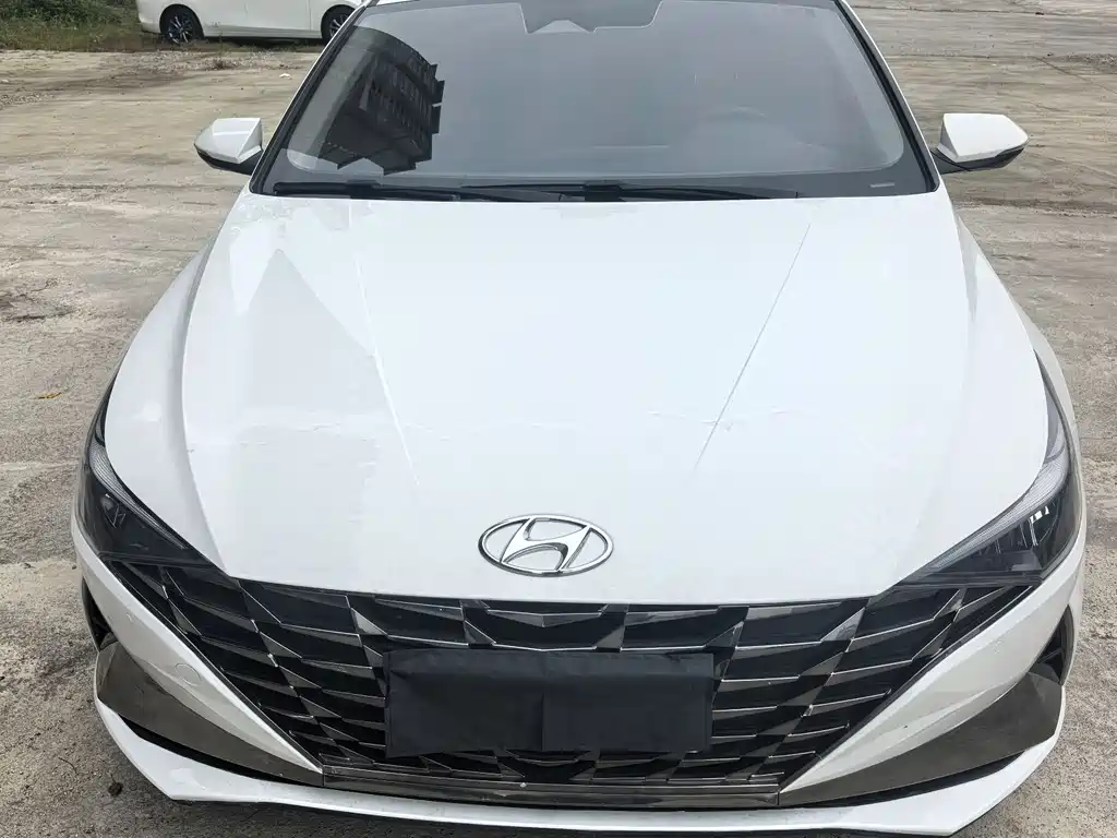 Hyundai Hyundai Elantra 2022 1.5L CVT GLS Premium Edition 2023 - thumbnail 2