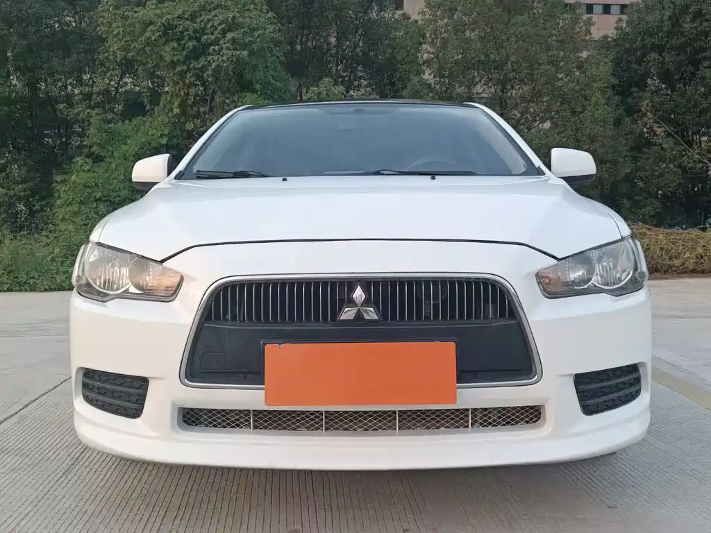 Mitsubishi Mitsubishi Lancer 2012 1.8L Manual Charm Edition 2013 - thumbnail 2