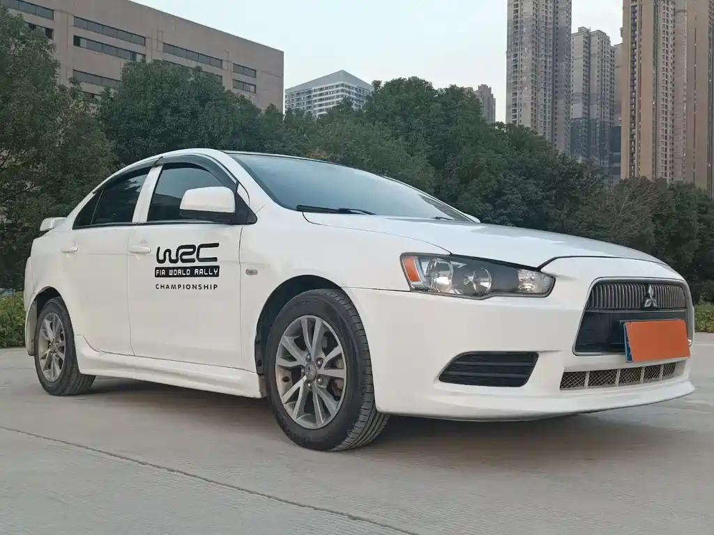 Mitsubishi Mitsubishi Lancer 2012 1.8L Manual Charm Edition 2013 - thumbnail 3