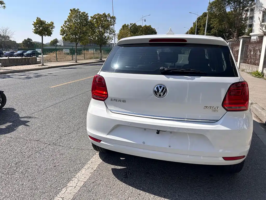 Volkswagen Volkswagen Polo 2016 1.6L Automatic Luxury Edition 2016 - thumbnail 5