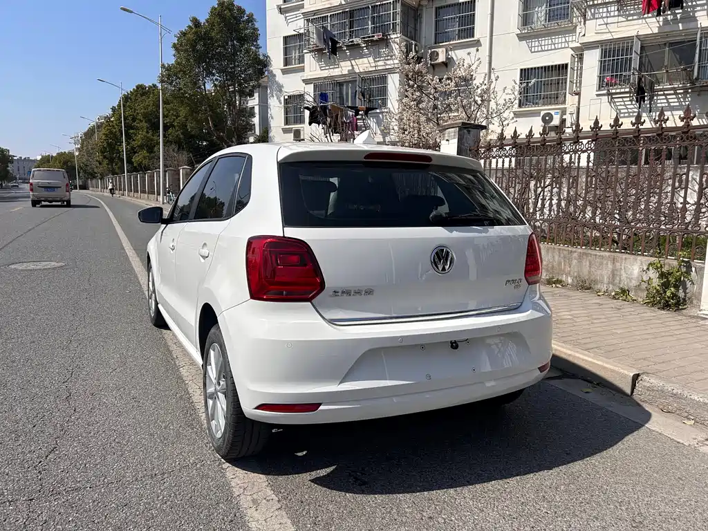 Volkswagen Volkswagen Polo 2016 1.6L Automatic Luxury Edition 2016 - thumbnail 6