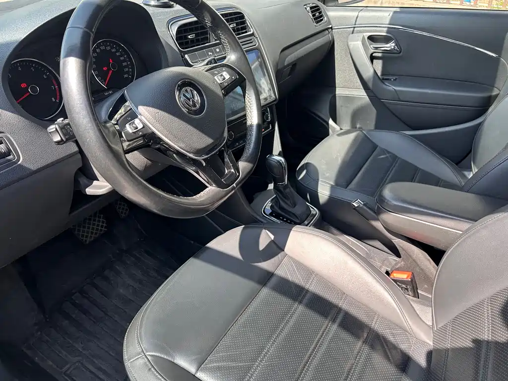 Volkswagen Volkswagen Polo 2016 1.6L Automatic Luxury Edition 2016 - thumbnail 11