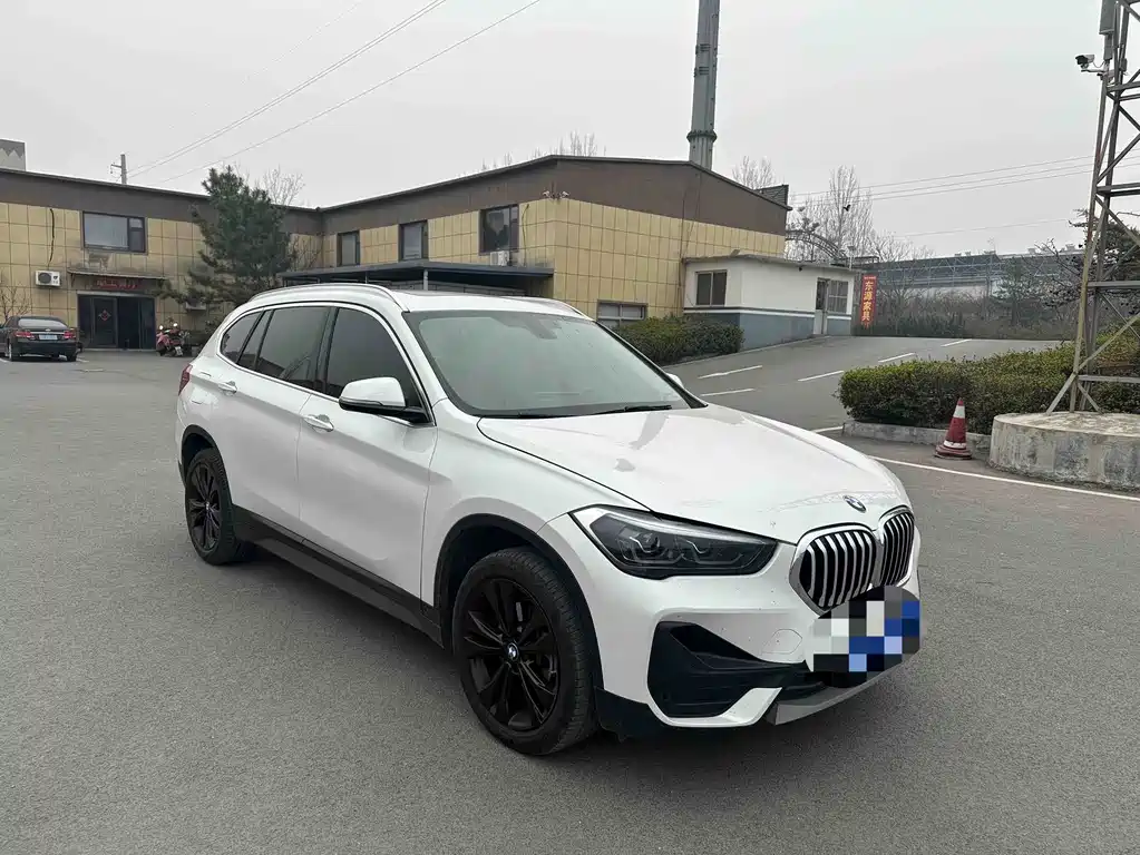 BMW BMW X1 2021 sDrive20Li Fashion Edition 2021 - thumbnail 3