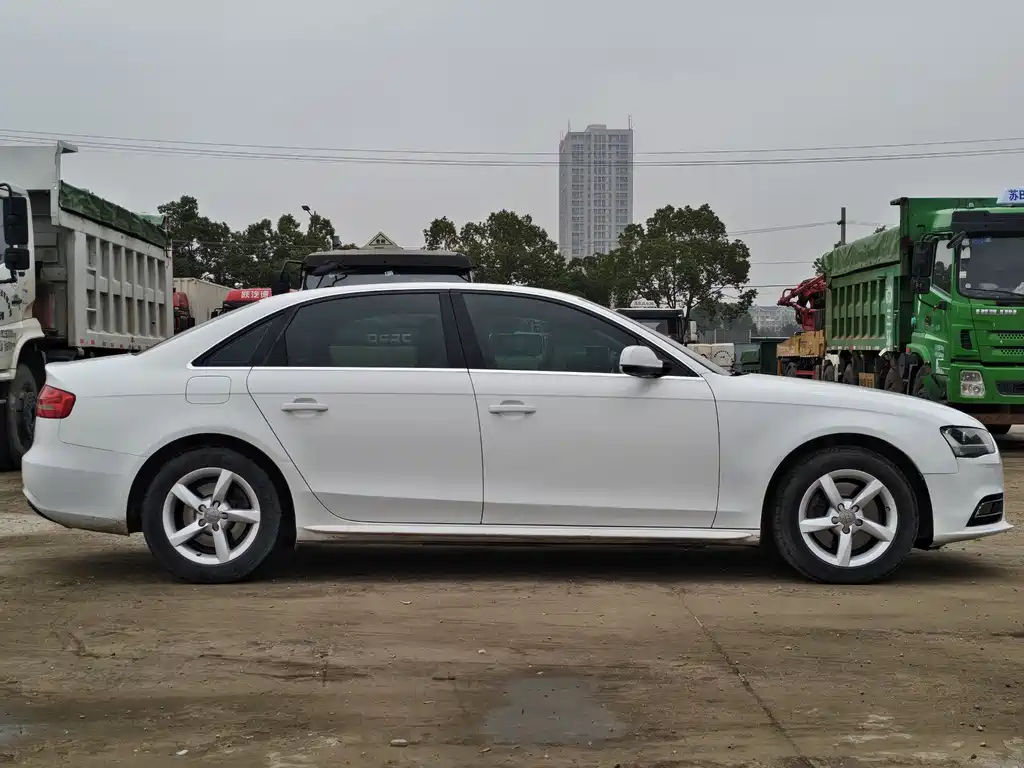 Audi Audi A4L 2015 30 TFSI Automatic Comfort Edition 2014 - thumbnail 4