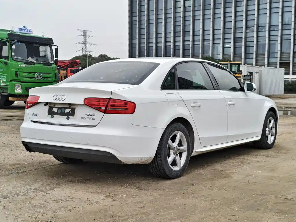 Audi Audi A4L 2015 30 TFSI Automatic Comfort Edition 2014 - thumbnail 12
