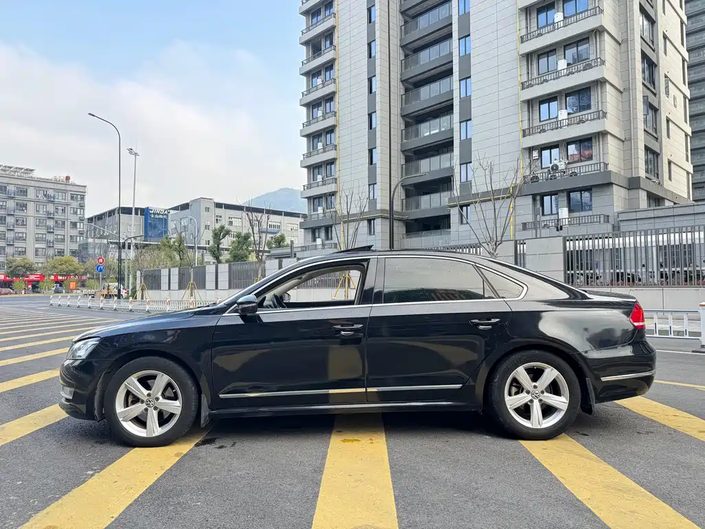 Volkswagen Volkswagen Passat 2013 1.8TSI DSG Comfortline 2013 - thumbnail 4