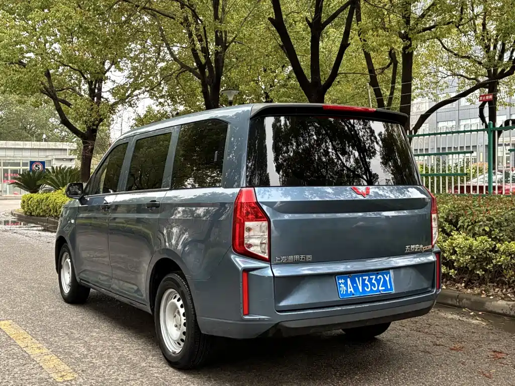 Wuling Motors Wuling Hongguang PLUS 2021 Commercial Edition 1.5T Manual Standard 7-seater 2021 - thumbnail 4