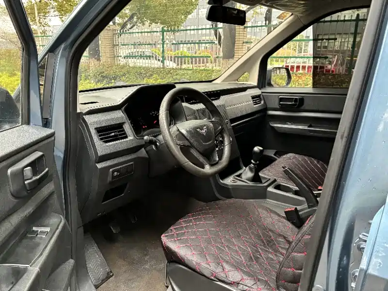 Wuling Motors Wuling Hongguang PLUS 2021 Commercial Edition 1.5T Manual Standard 7-seater 2021 - thumbnail 7