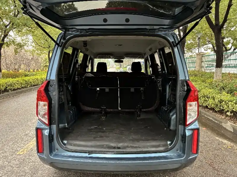 Wuling Motors Wuling Hongguang PLUS 2021 Commercial Edition 1.5T Manual Standard 7-seater 2021 - thumbnail 9