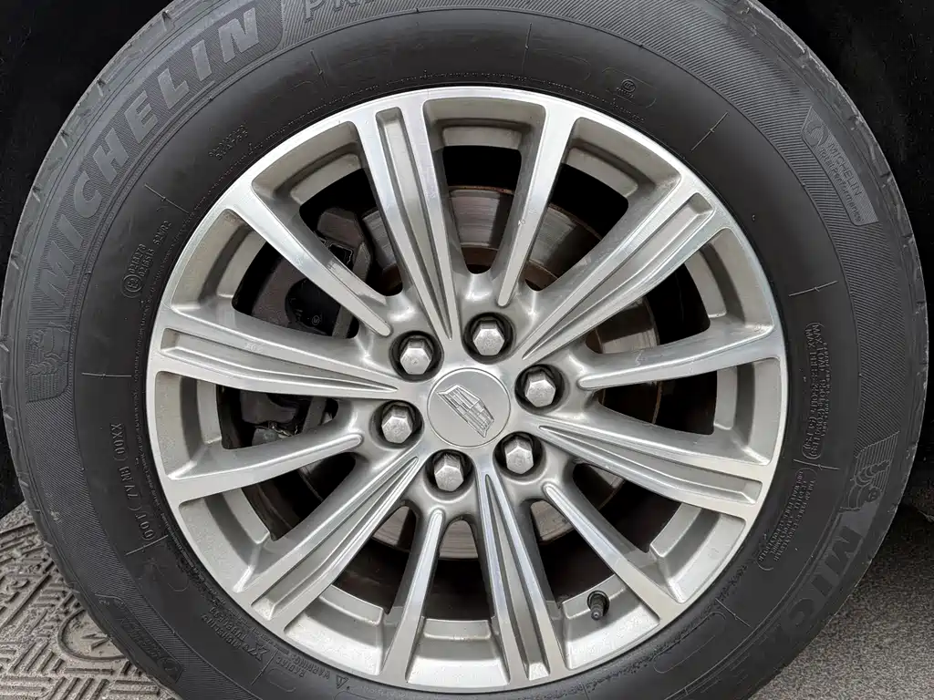 Cadillac Cadillac XT5 2018 25T Technology Edition 2018 - thumbnail 5