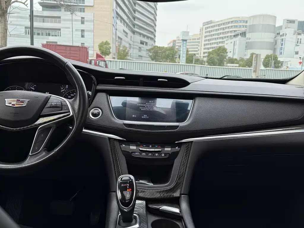 Cadillac Cadillac XT5 2018 25T Technology Edition 2018 - thumbnail 10