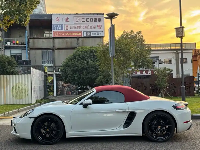 Porsche Porsche 718 2022 Boxster 2.0T 2022 - thumbnail 5