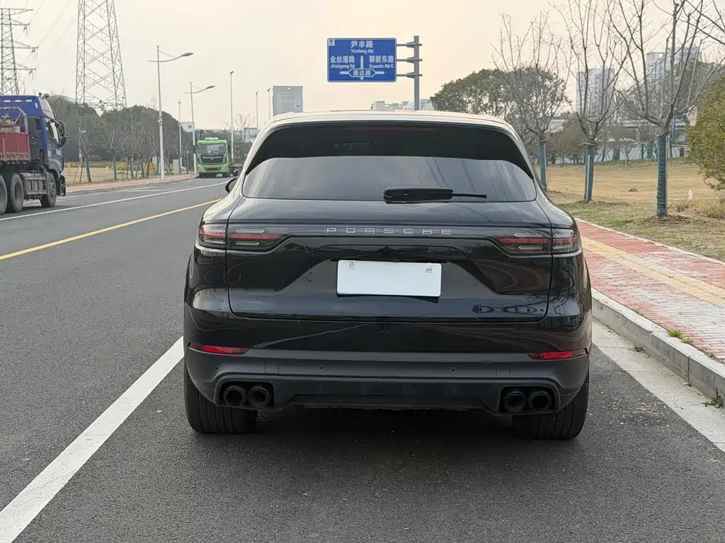 Porsche Porsche Cayenne 2023 Platinum Edition 3.0T 2023 - thumbnail 5