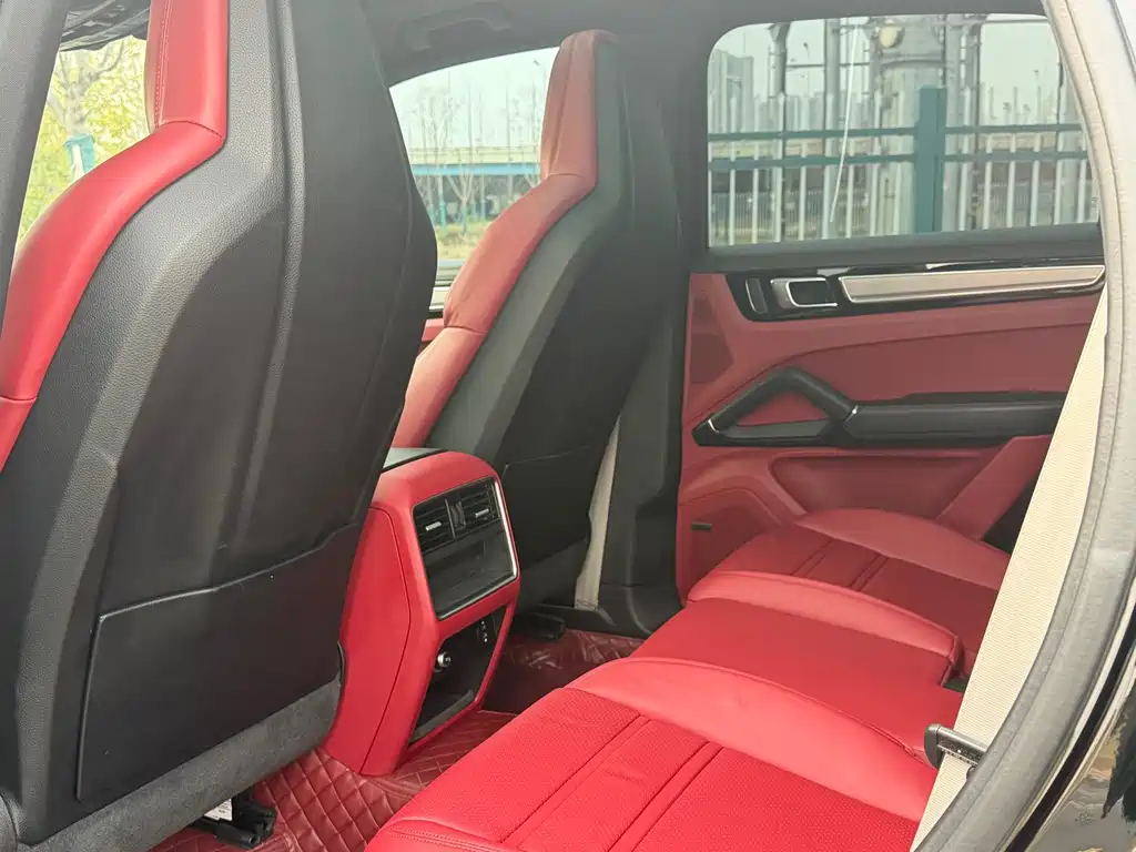 Porsche Porsche Cayenne 2023 Platinum Edition 3.0T 2023 - thumbnail 8