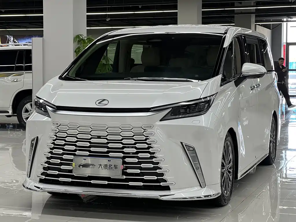 Lexus Lexus LM 350h Six-Seat Executive Edition 2025