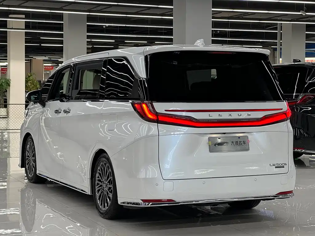Lexus Lexus LM 350h Six-Seat Executive Edition 2025 - thumbnail 6