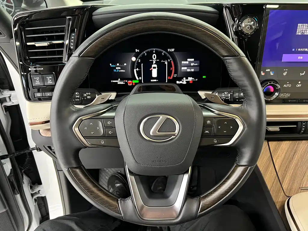 Lexus Lexus LM 350h Six-Seat Executive Edition 2025 - thumbnail 24