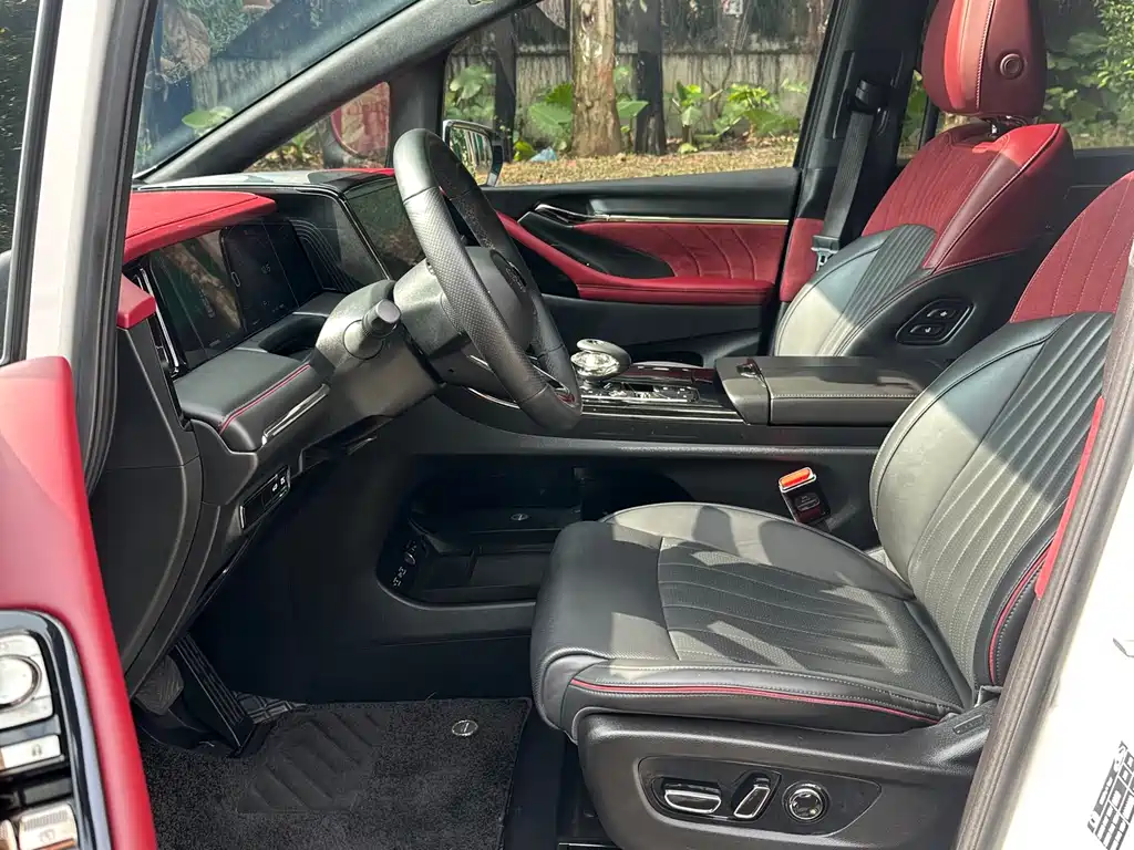 GAC Trumpchi GAC Trumpchi M8 2024 Master Series Hybrid Imperial Edition 2023 - thumbnail 3