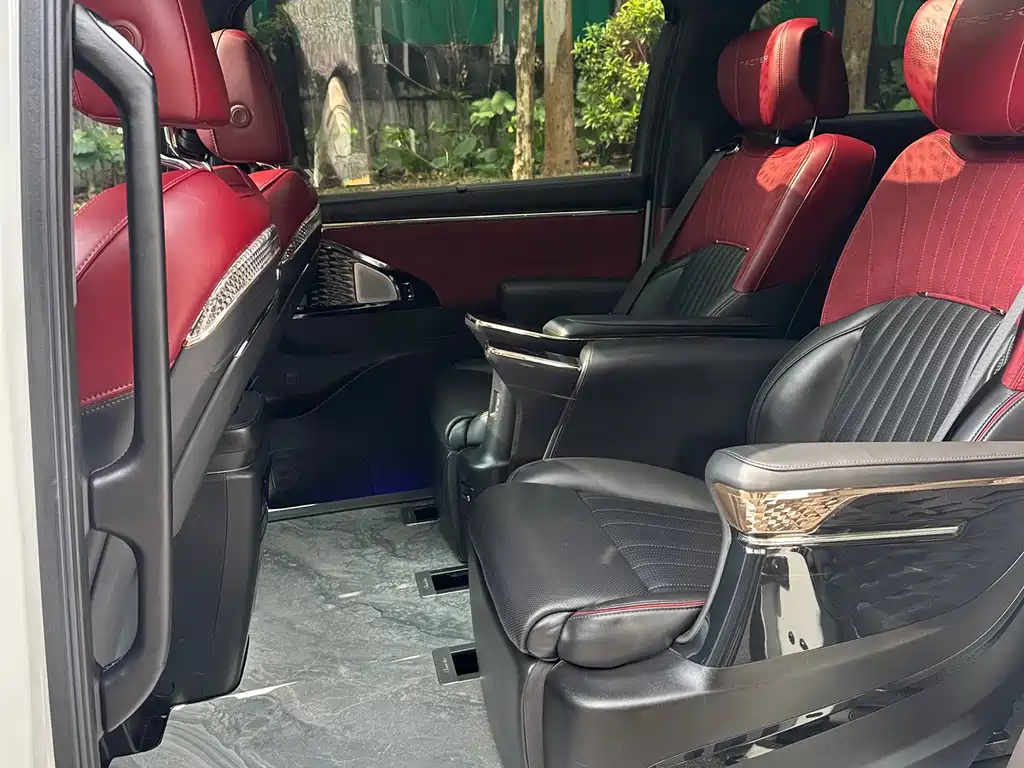 GAC Trumpchi GAC Trumpchi M8 2024 Master Series Hybrid Imperial Edition 2023 - thumbnail 5