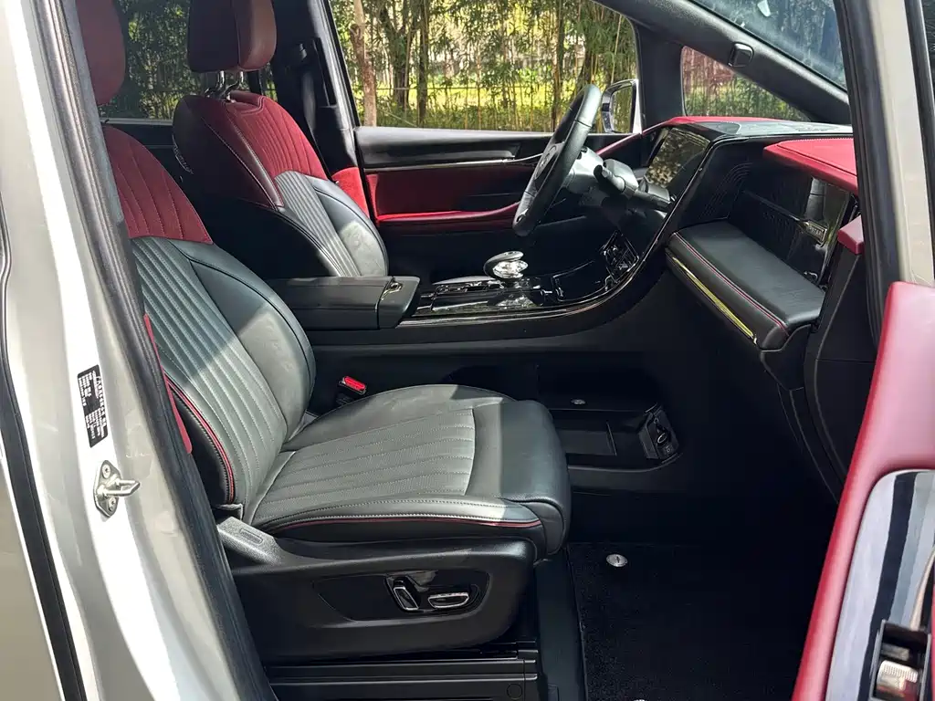 GAC Trumpchi GAC Trumpchi M8 2024 Master Series Hybrid Imperial Edition 2023 - thumbnail 8