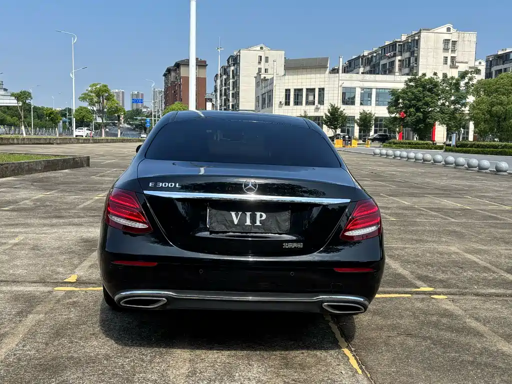 Mercedes-Benz Mercedes-Benz E-Class 2019 Facelift E 300 L Luxury 2019 - thumbnail 4